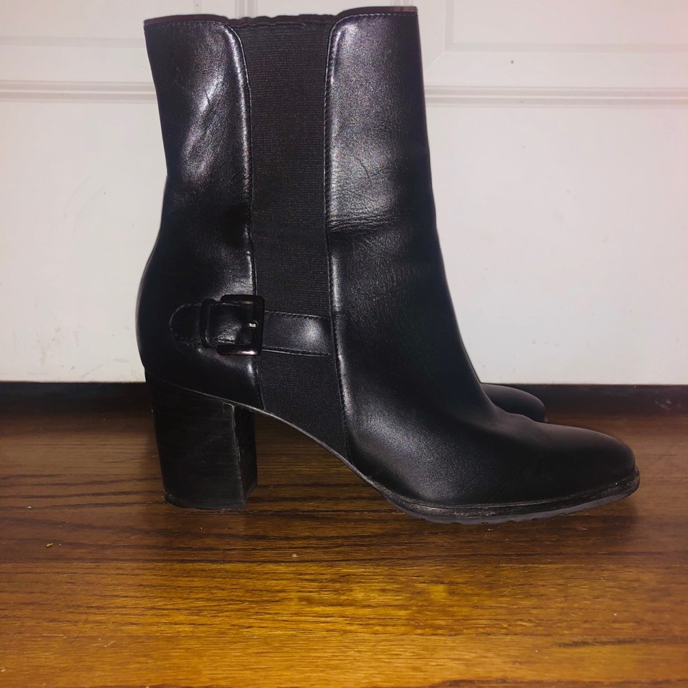 Cole Hann booties sz 9AA Black